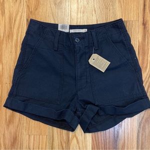 NWT Levis Ribcage Black Cuff high waisted shorts Size 27